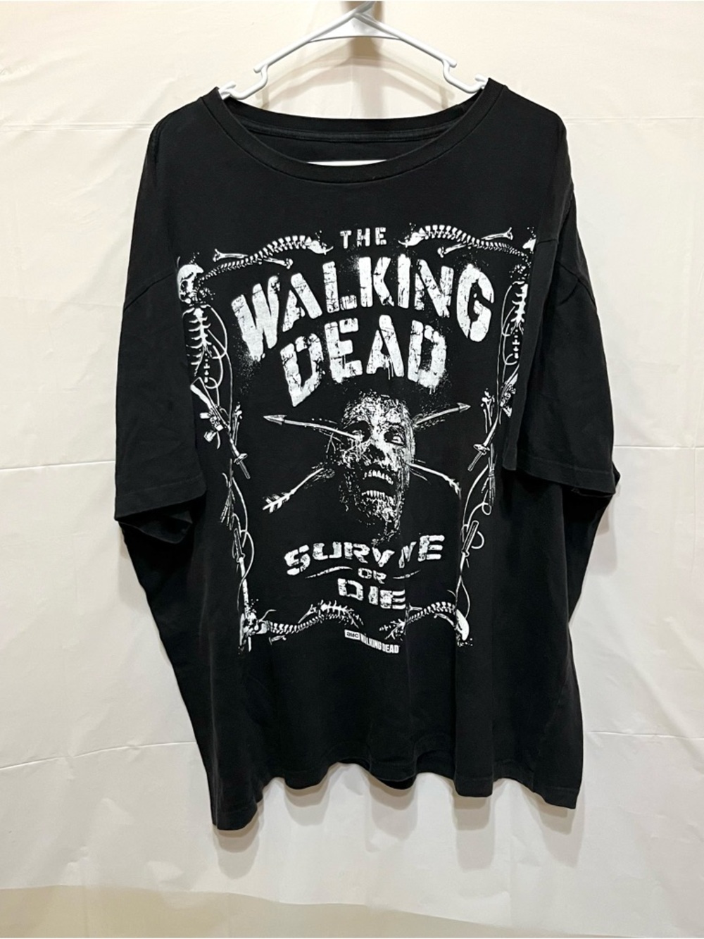 The Walking Dead Black Graphic Tee - Survivor Design